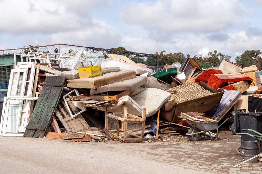 FURNITURE REMOVAL & DISPOSAL IN NEVADA CITY & GRASS VALLEY